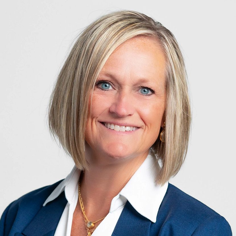 Tammy Schultz Headshot